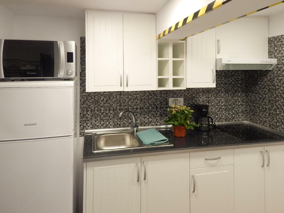 Apartamentos Bello Zona Hospital Сан-Кристобаль-де-Ла-Лагуна Экстерьер фото