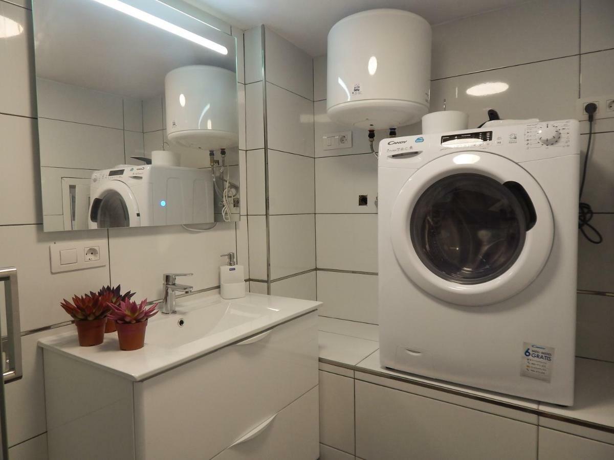 Apartamentos Bello Zona Hospital Сан-Кристобаль-де-Ла-Лагуна Экстерьер фото