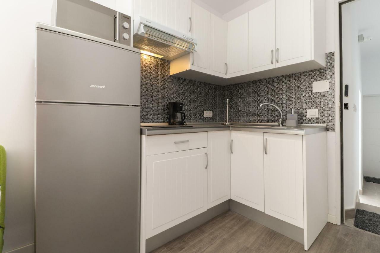 Apartamentos Bello Zona Hospital Сан-Кристобаль-де-Ла-Лагуна Экстерьер фото
